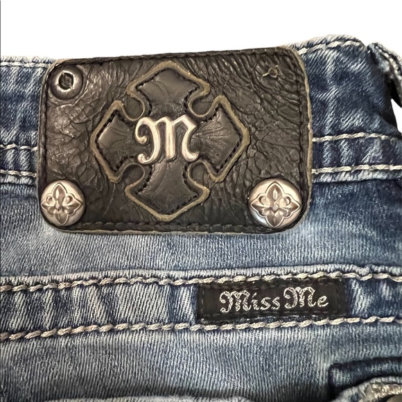 MISS ME BOOT cut Fleur de lis silver mesh-gold studs and crystal embellishment - Picture 4 of 14